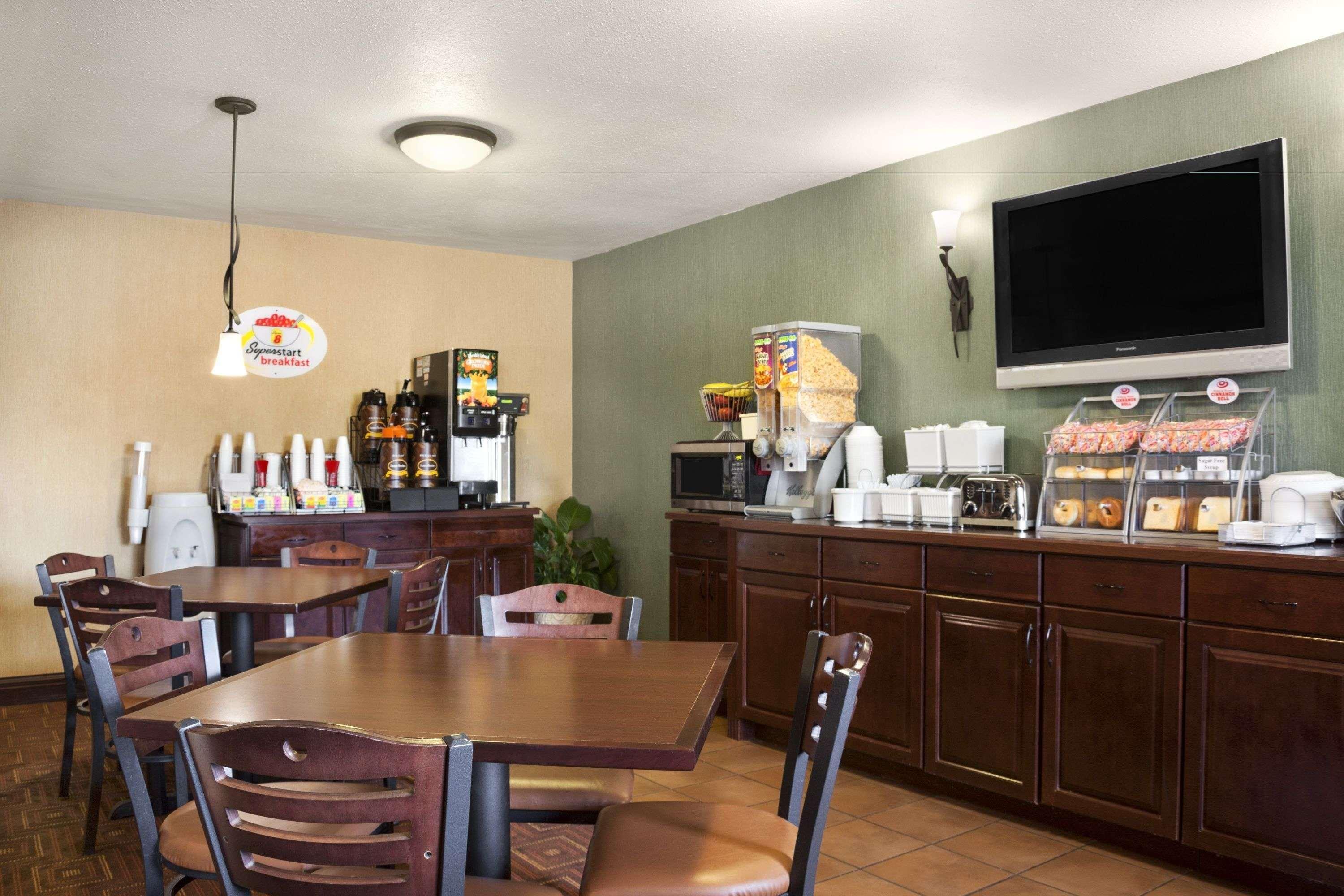 Motel Super 8 By Wyndham Fairview Heights-St. Louis Esterno foto